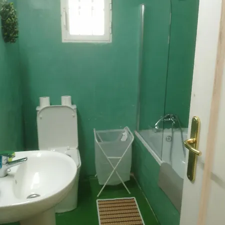 Homestay Rabasa - Casas De Planta Baja Familiar 8 Personas Alicante